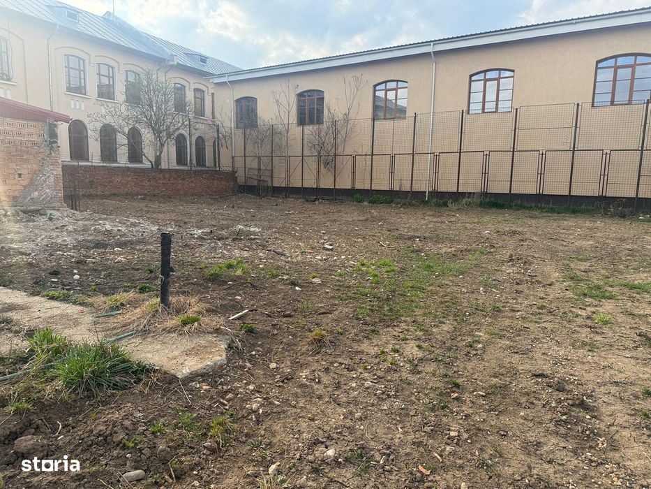 Vanzare teren 1111 mp+constructii, Targoviste, Liceul Carabela