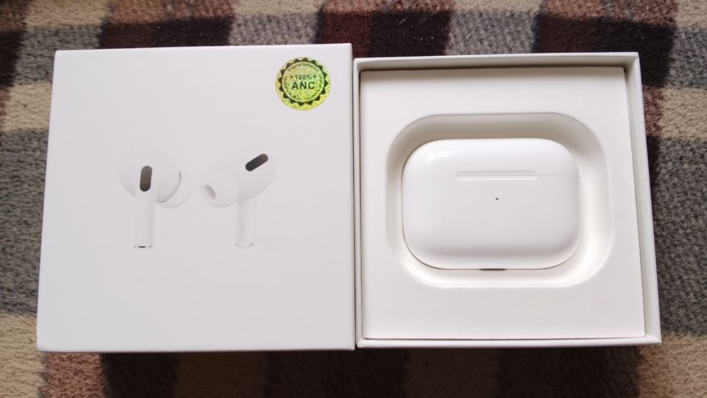 Наушники airPods pro