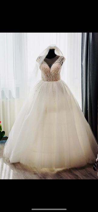 Rochie de mireasa deosebita