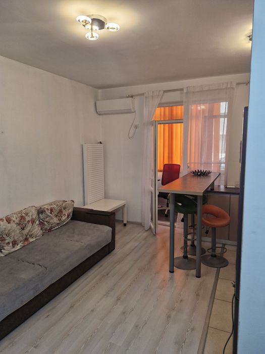Inchiriez Apartament 2 camere  cu loc de parcare