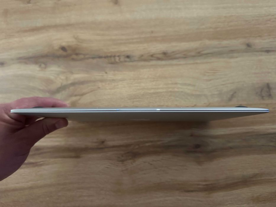 КАТО НОВ ! MacBook Air (13-инчов, early 2014) - i5 - SSD 256GB - A1466