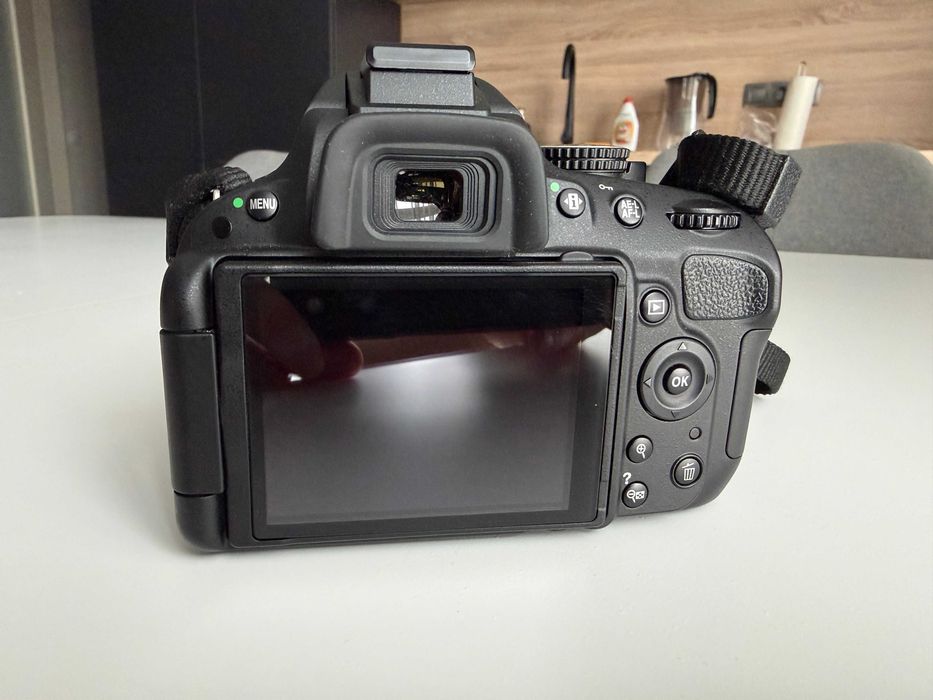 Nikon D5100 комплект на 2618 кадъра