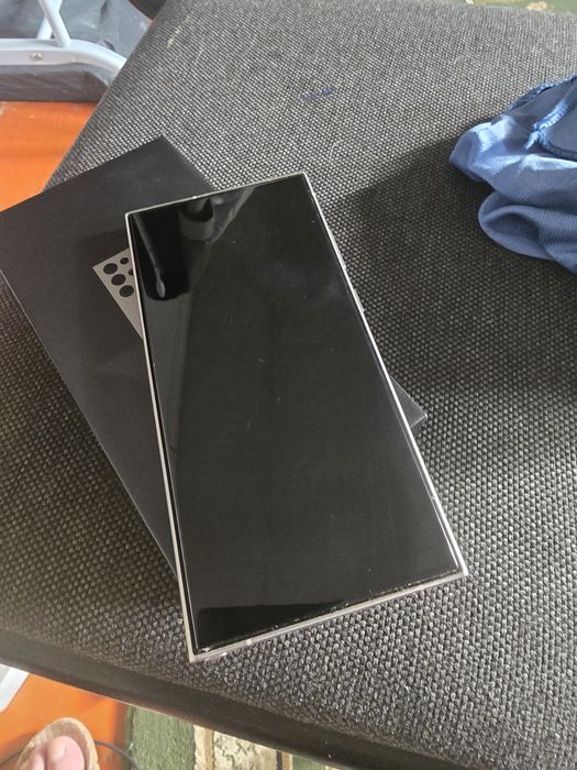 Сасмсунг галакси s24 ультра.