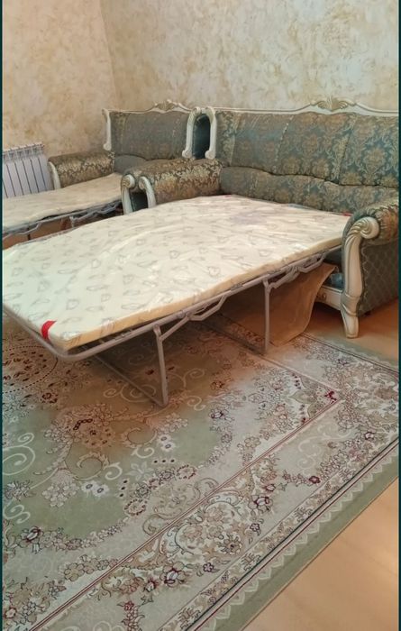 Продам классическую диван- тахту