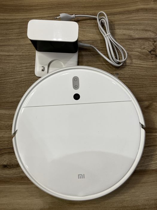Продавам прахосмукачка робот Xiaomi