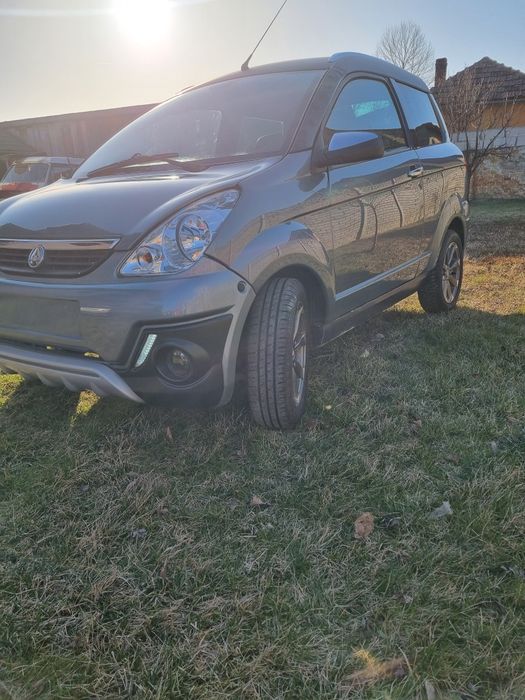 Aixam Crossover an 2013