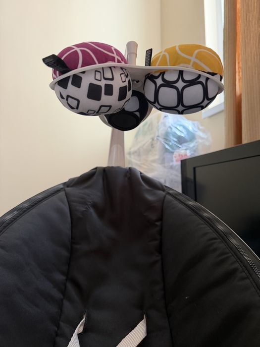 Mamaroo - 4 Moms