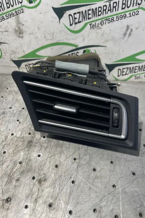 Grila ventilatie bord dreapta BMW Seria 7 2009 730d AT (245 hp)