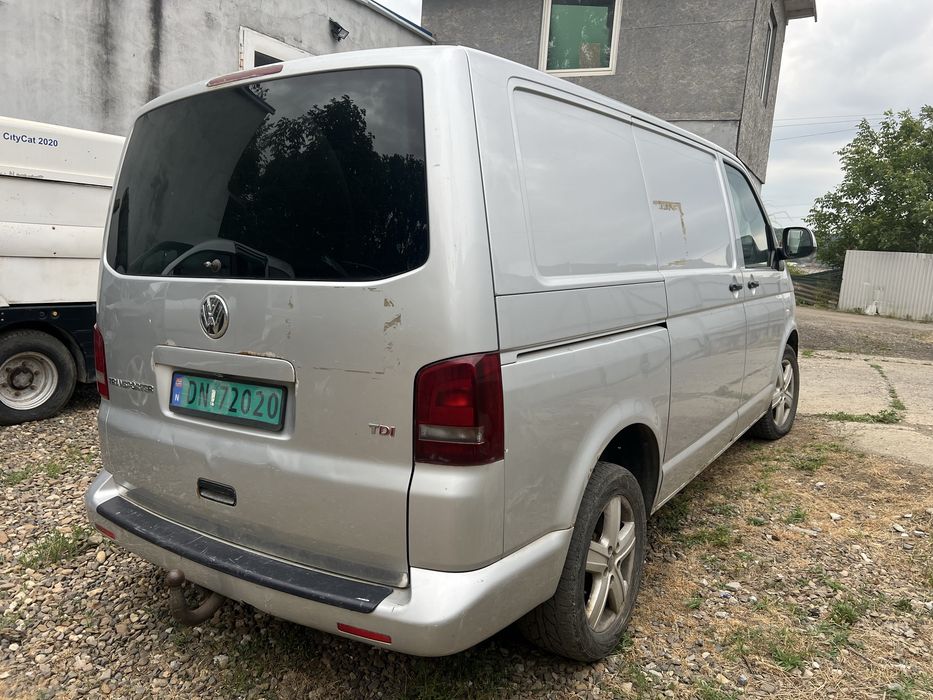 VOLKSWAGEN Transporter 2011 — imagine 3