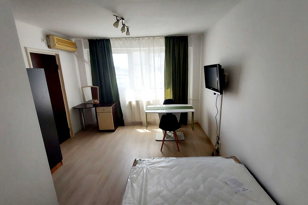 Vanzare garsoniera Mega Mall