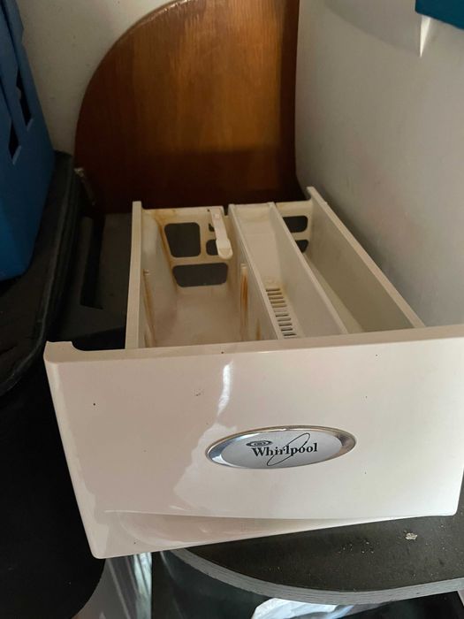 Sertar masina spalat congelator combina frigider Indesit Whirlpool