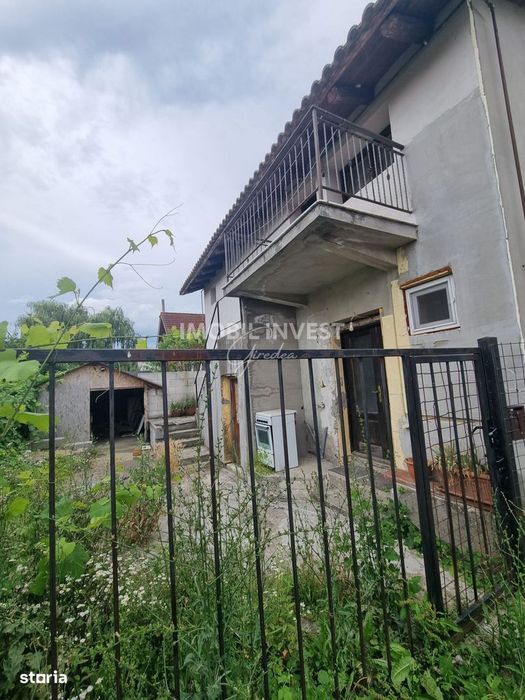 Apartament la casa cu curte proprie | 238 mp utili | 5 camere | Garaj