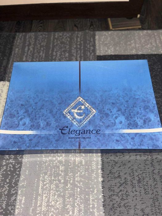 Луксозен комплект за дома – покривка с дантела и златисти детайли