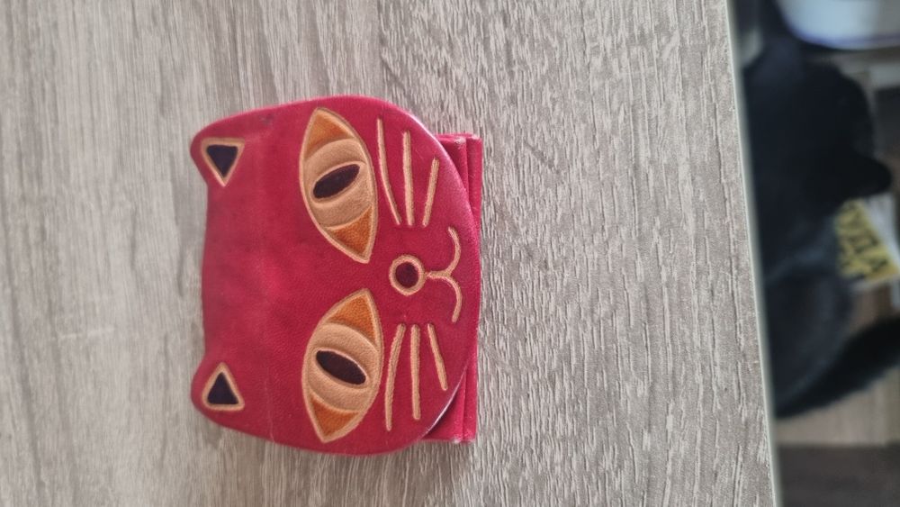 Кожено протмоне за стотинки