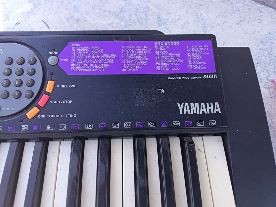 Orga Yamaha PSR 73