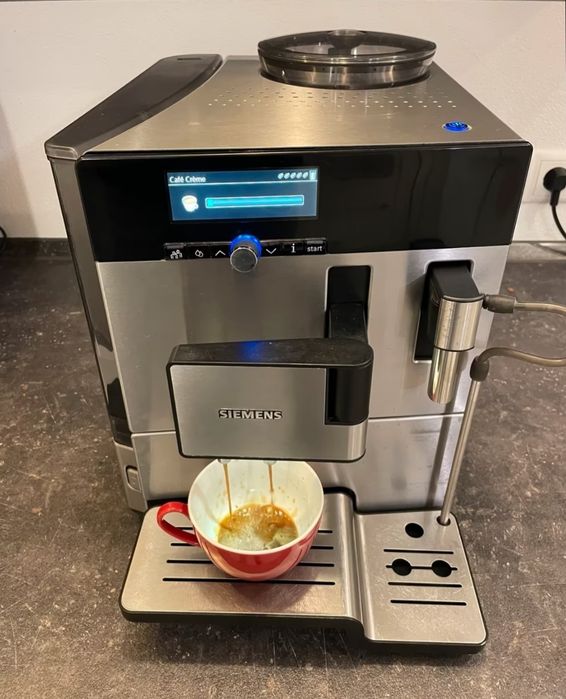 Кафемашина SIEMENS EQ8 SERIES 900