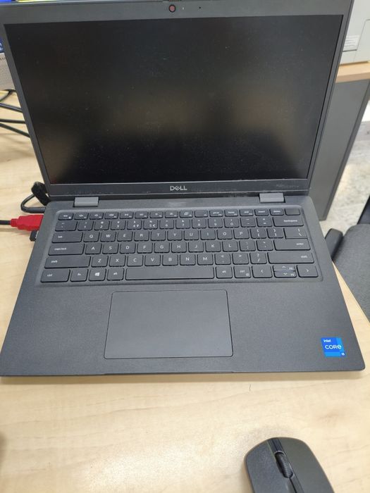 Продавам Dell Latitude  3420