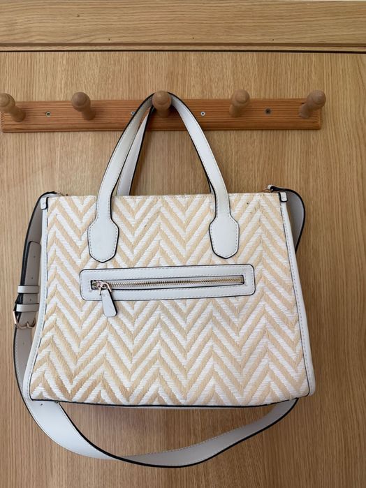 Дамска Чанта Guess