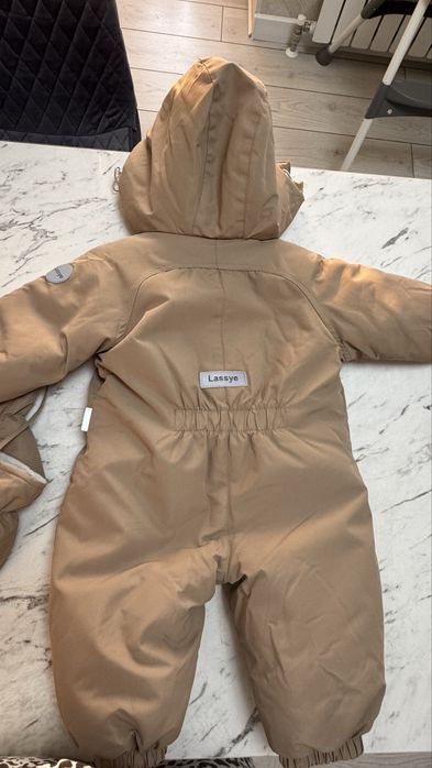 Продам комбинезон зимний