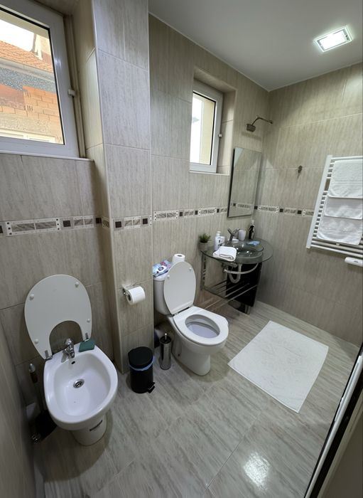 Наем просторен 3-стаен апартамент 120 кв. м.