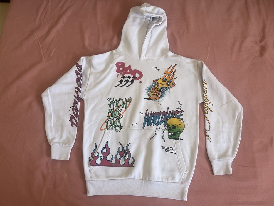 Hanorac alb cu desene