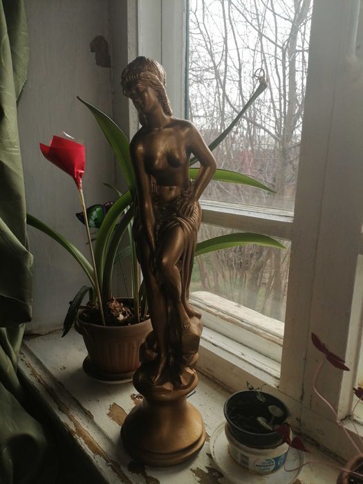 статуэтка девушка 15000