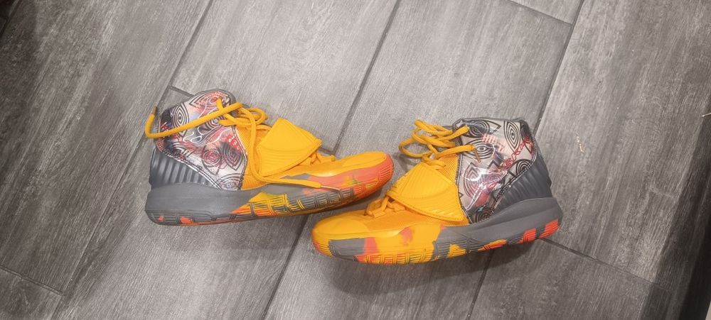 Продам баскетбольные кроссовки детские