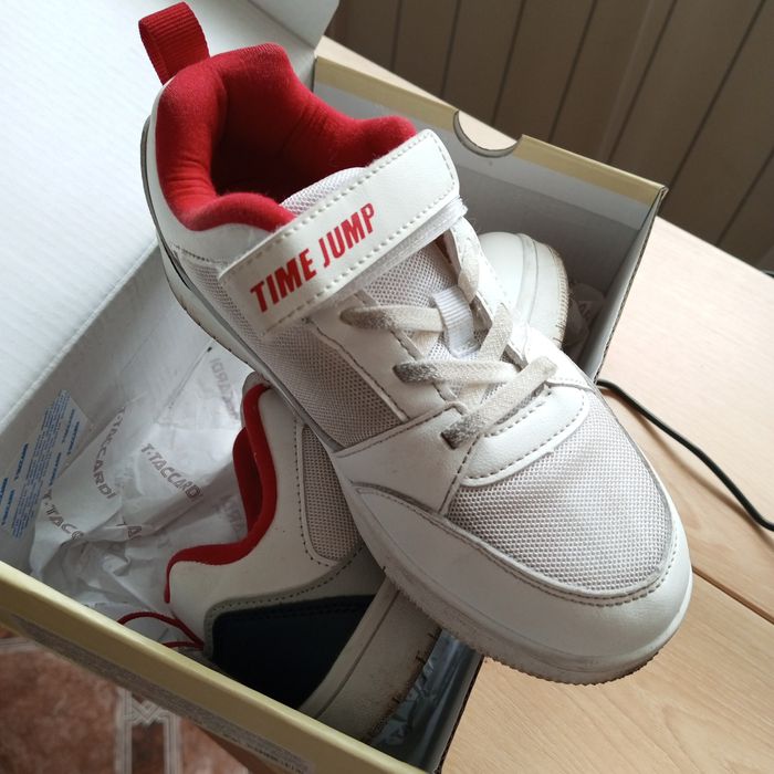 Кроссовки, ботинки