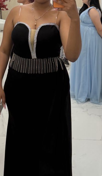 Rochie neagra eleganta