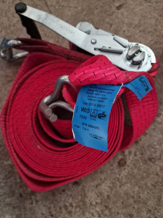 Vând chingi cu tot cu clichet fiecare