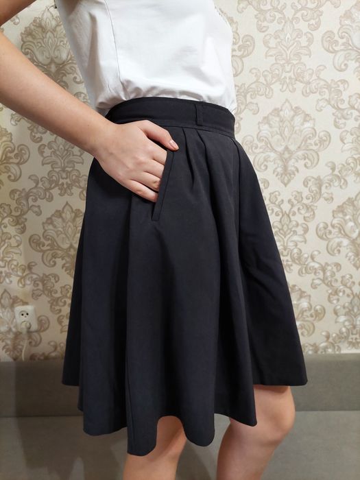 Продаю школьные юбки