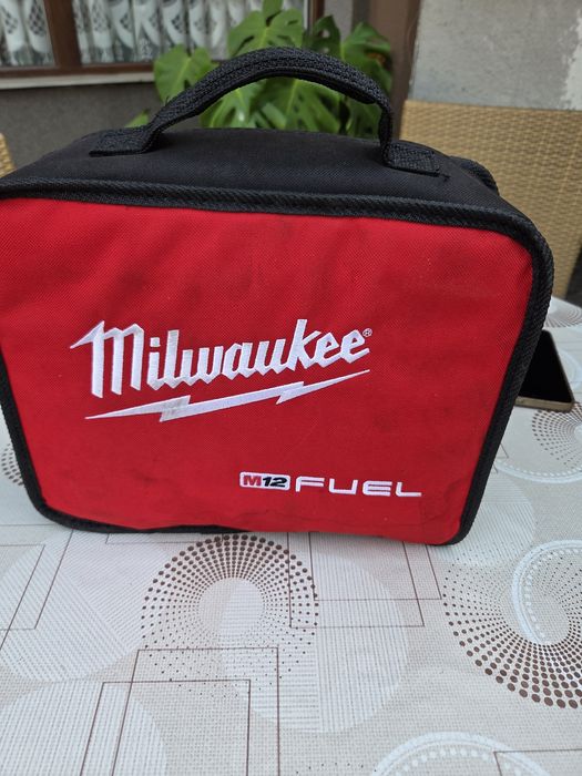 Акумулаторен безчетков прав шлайф Milwaukee M12FDGS-422B, 12 V,