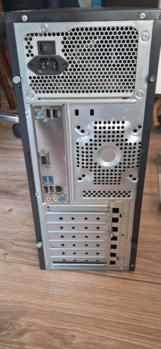 Продавам 2 бр. настолни компютри ASRock H81M-VG4 / Intel Celeron G1820
