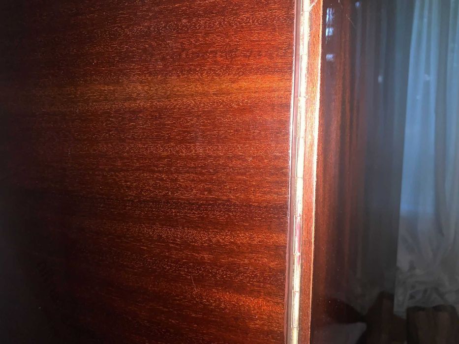 sifonier dulap cu  patru usi    pat de o persoana stil clasic