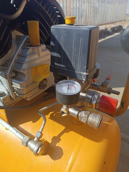 Продам воздушный компрессор
