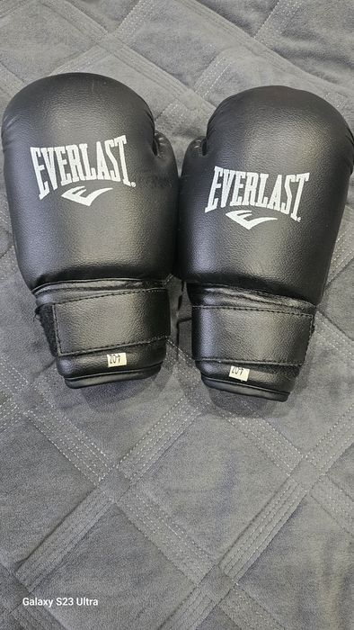 Продам шлем, перчатки