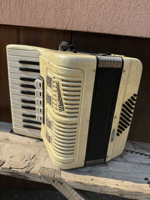 Acordeon  Weltmeister cu 40 basi