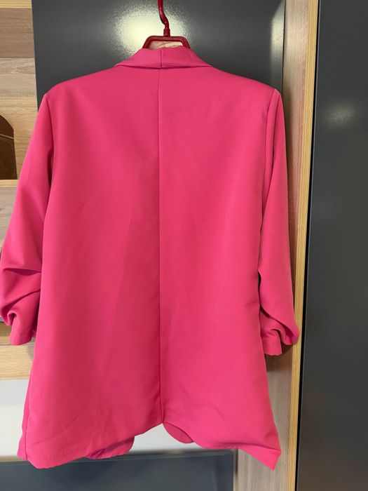 Дамско розово сако