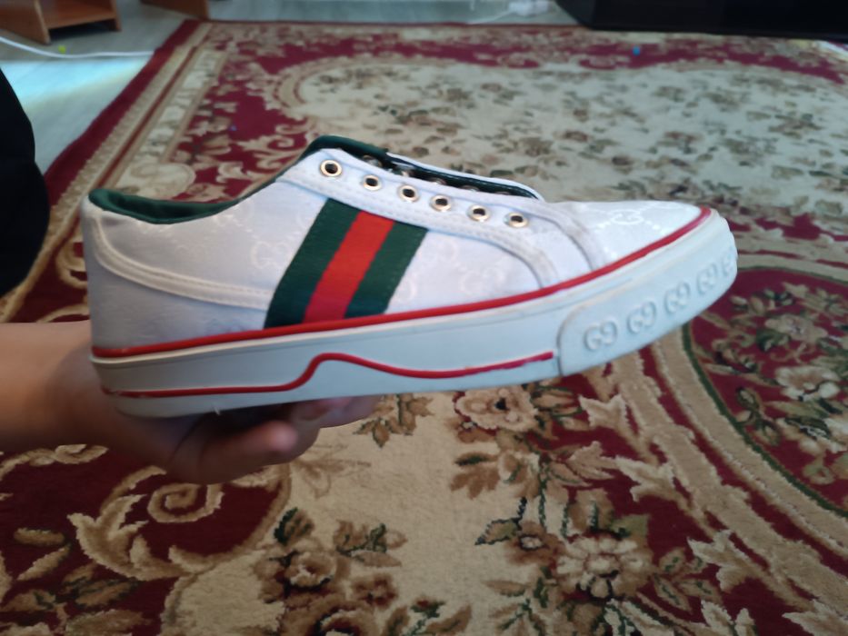 Продаю Guucci tennis 1977