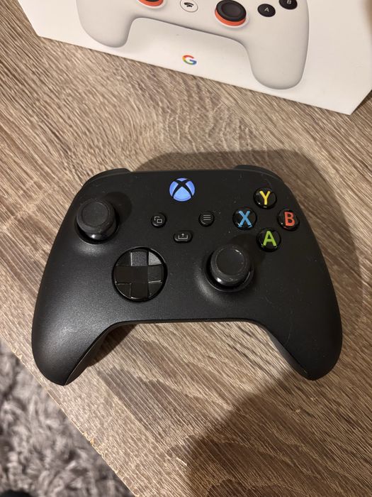 Controller Xbox series S - X  negru, nefolosit.