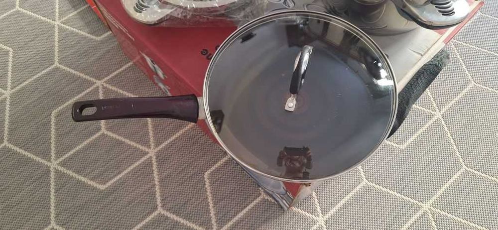 4 vase de bucătărie Royalty Line noi + tigaie Tefal