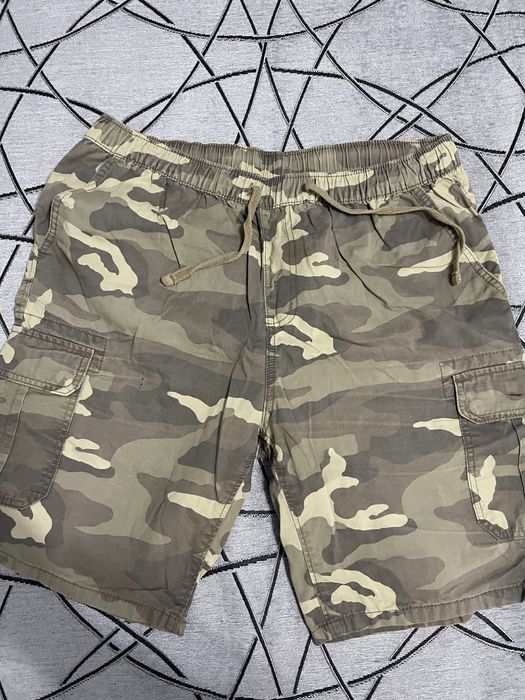 Pantaloni trei-sfert pentru barbati diverse modele