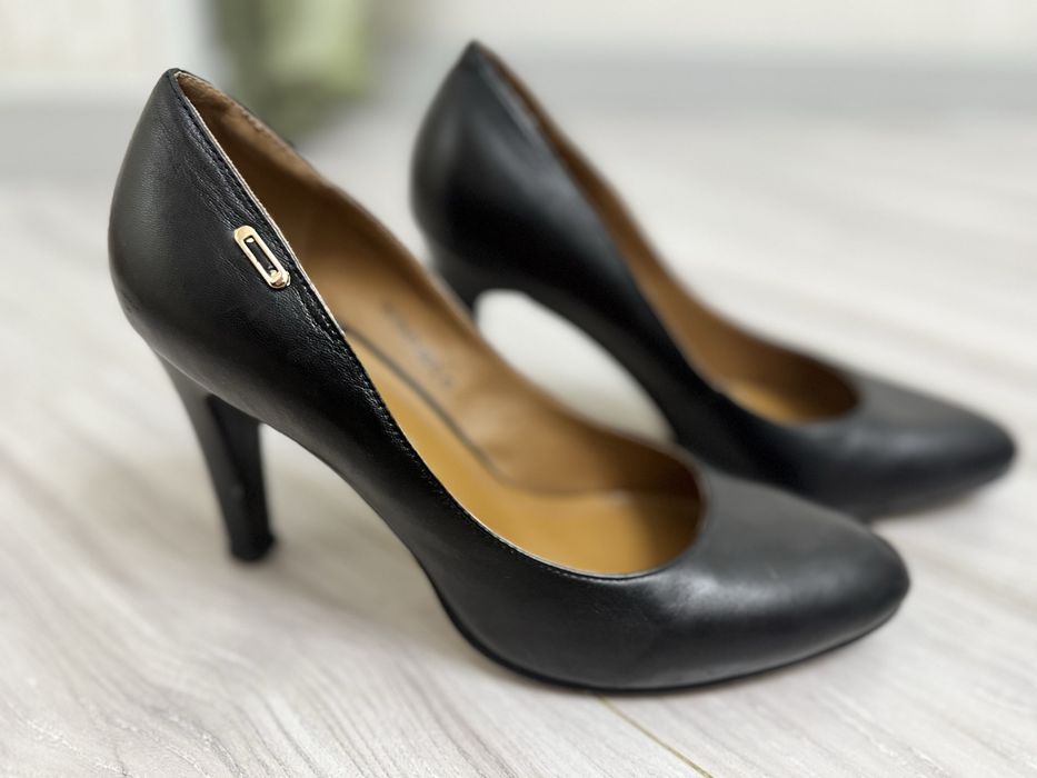 Черные туфли