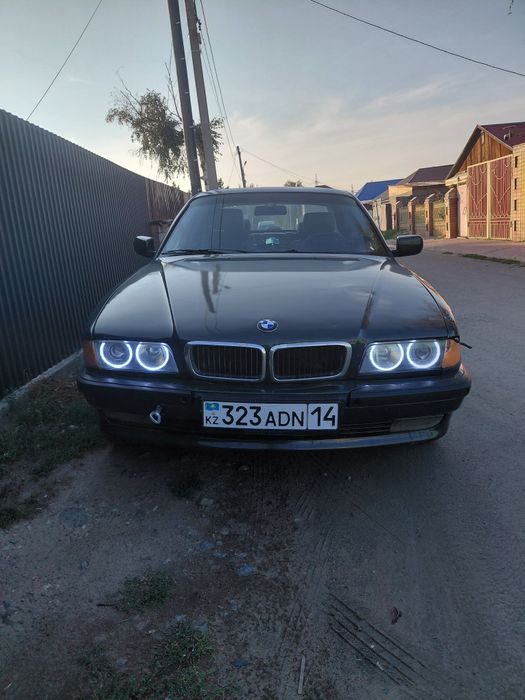 Продам,Бумер 728i