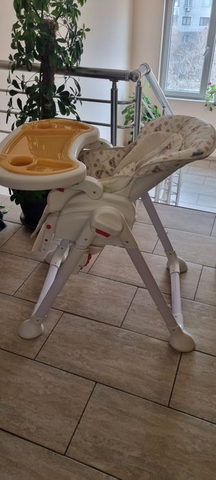 .Столче за хранене Wunderkid Swing 2 in 1, С люлка, Многоцветно