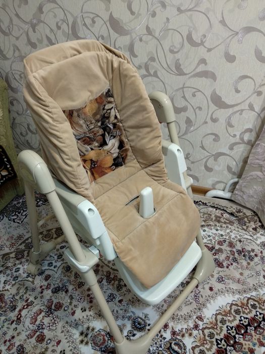 Продам детский стульчик + манеж.