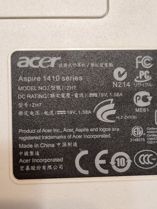 Laptop Acer perfect funcțional