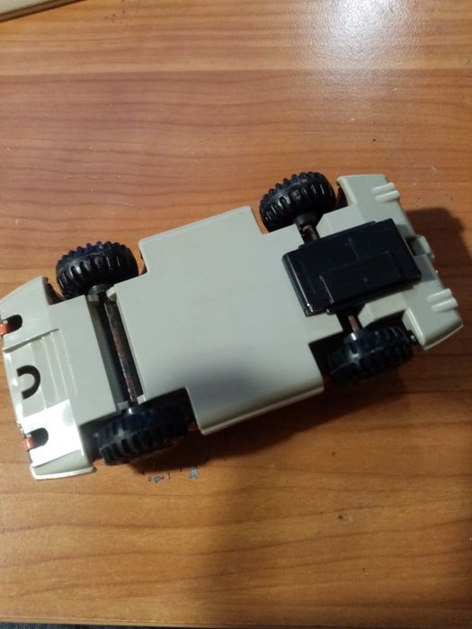 Метална количка с механизъм