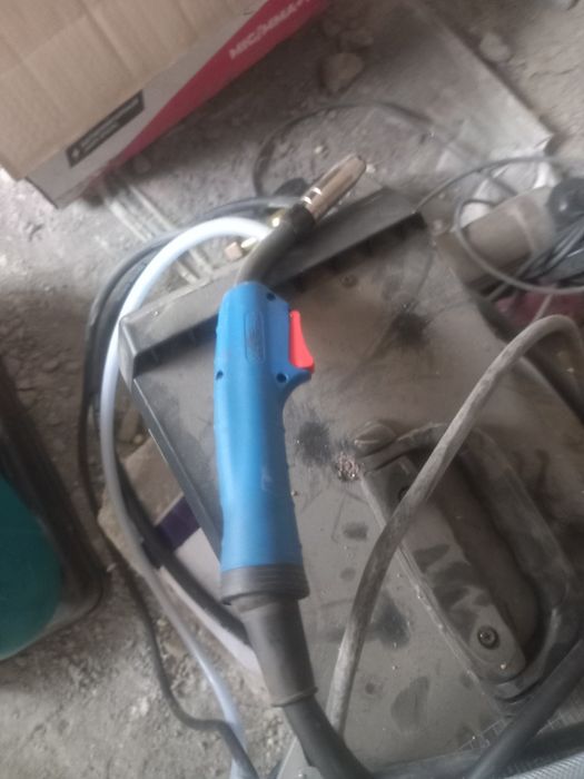 Сварочный аппарат  полуавтомат  с газовым балоном