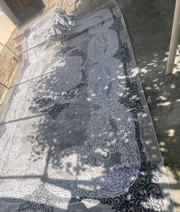 Продается ковёр шах